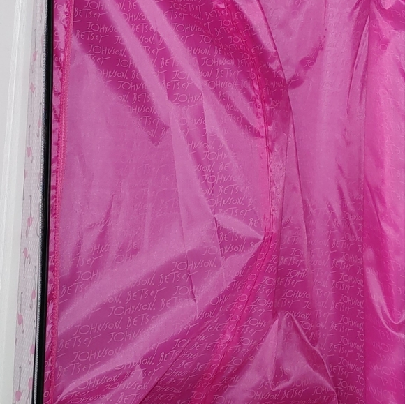 New 2 pc Set Flamingo Strut Betsey Johnson Luggage - Picture 7 of 16